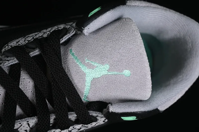 All categories Air Jordan Jordan series basketball shoes Air Jordan 3 LW version Air Jordan 3 "Green Glow" AJ3 Joe 3 black and green CT8532-031